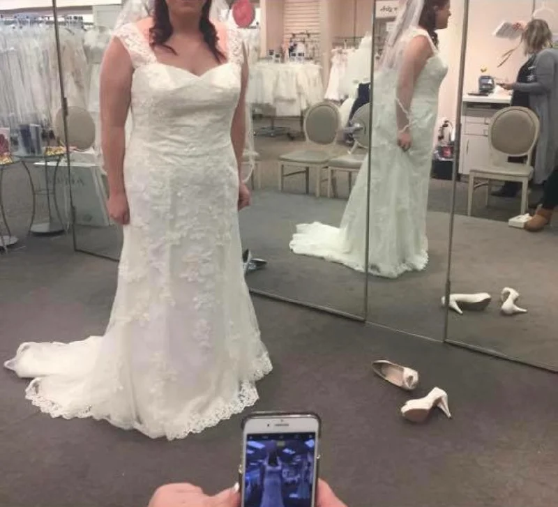 Today's Special David's Bridal 12310088