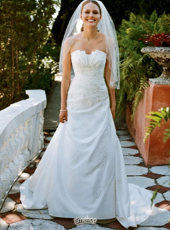 Midnight Madness David's Bridal 1004-2635