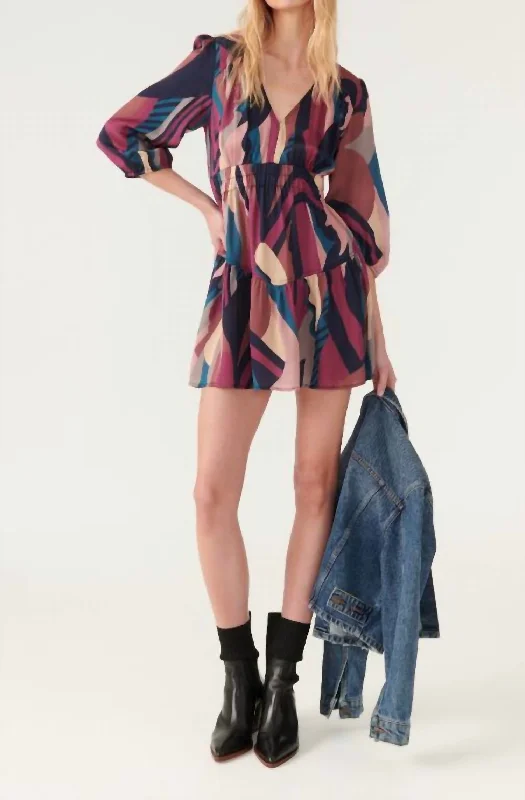 Act Fast Wacla Short Dress In Maroon Pattern