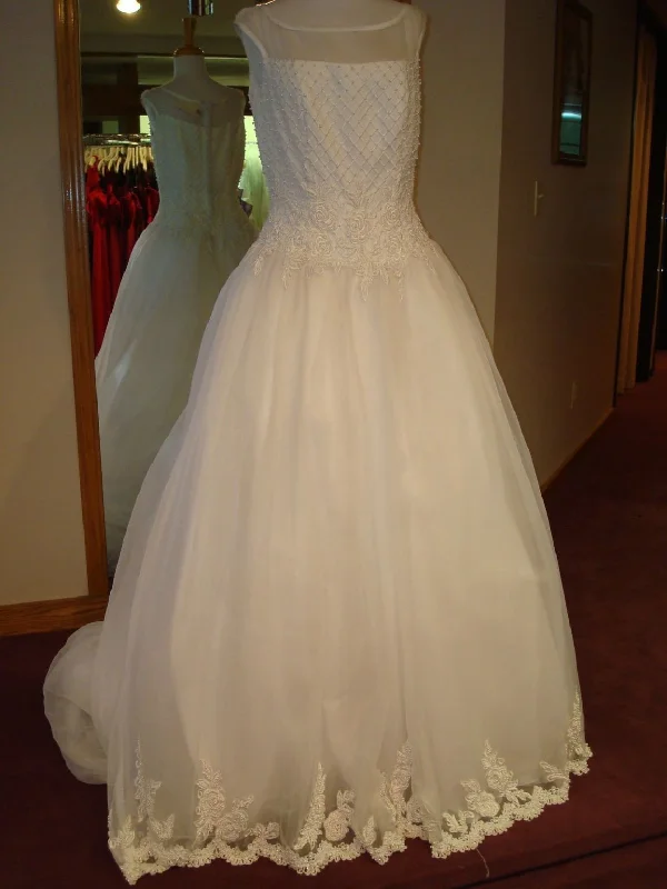 Limited Time Offer Other Jasmine Haute Organza Gown Size 12