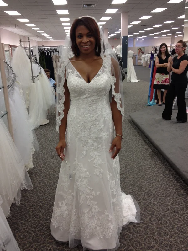 Exclusive Access Oleg Cassini Oleg Cassini CWG517 Size 12