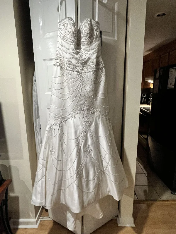 Limited Edition David's Bridal 10030346