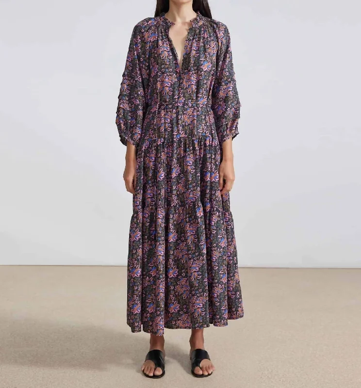 Huge Discounts Trinidad Maxi Dress In Folk Foliage