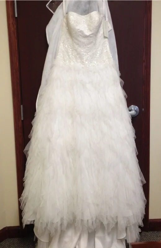 Closeout Sale David's Bridal Galina Signature Organza Ball Gown