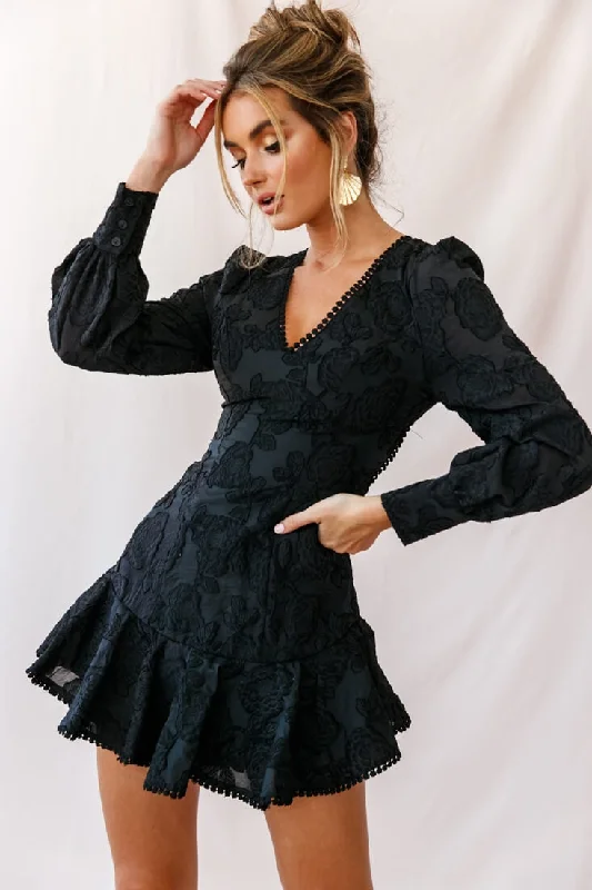 Best Deals Camellia Open Back Cuff Sleeve Dress Black