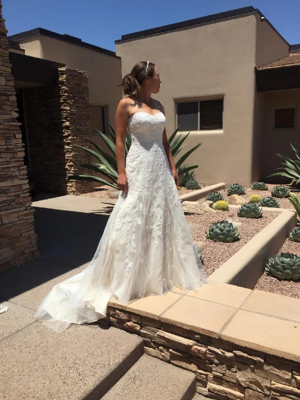 Mega Deal David's Bridal 10043090
