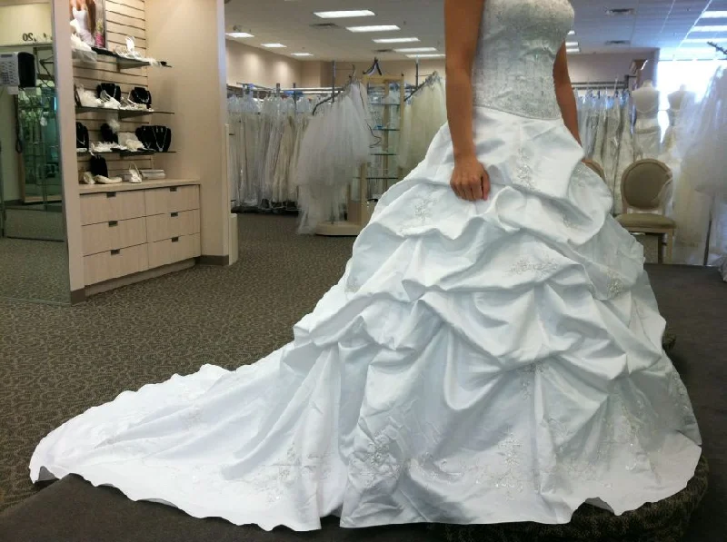 Can't Be Beat Oleg Cassini Oleg Cassini CT291