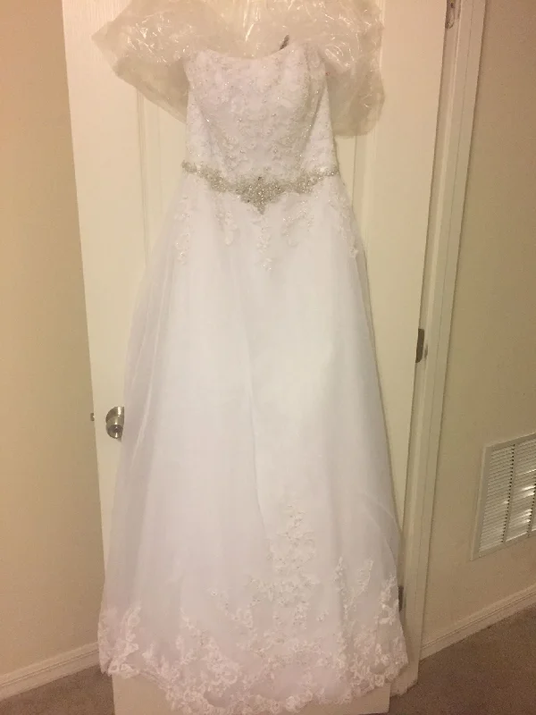 Doorbuster Deal David's Bridal 10042475