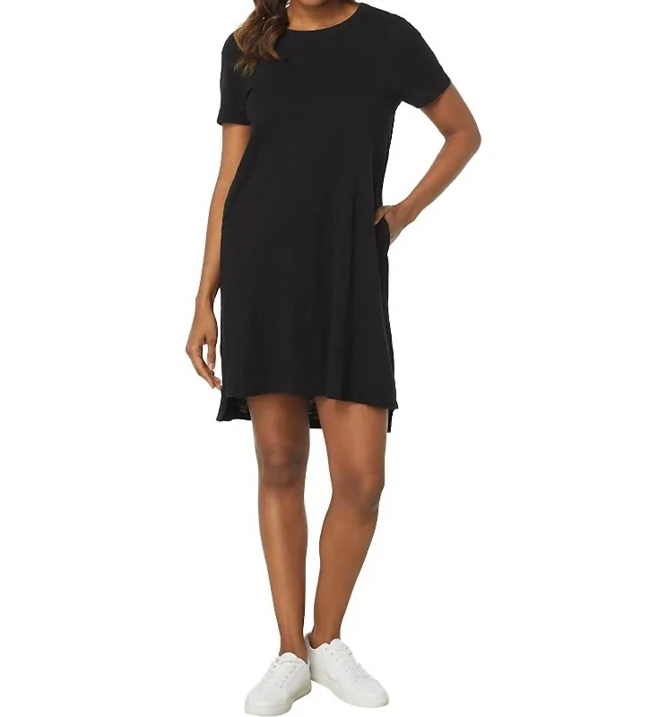 Can't Miss Short Sleeve Crew Neck Dress In Black